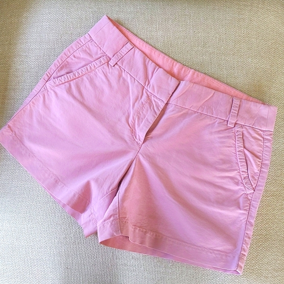 J. Crew Pants - J. Crew 5" Classic Chino Shirt - Size 6